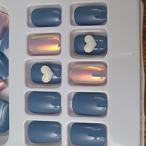 3D Hearts & Iridescent Press On Nails